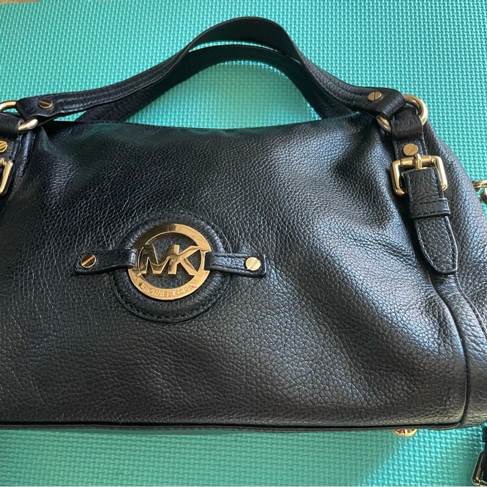 Michael Kors Black Stockard Medium Convertible Shoulder Bag - Picture 2 of 10